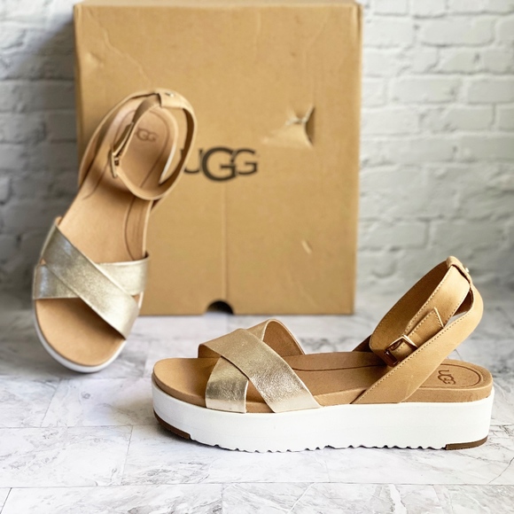 ugg tipton sandal